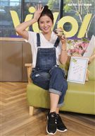 李燕上安安大明星直播提前過生日。（記者邱榮吉/攝影）