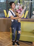 李燕上安安大明星直播提前過生日。（記者邱榮吉/攝影）