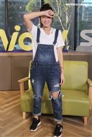 李燕上安安大明星直播提前過生日。（記者邱榮吉/攝影）