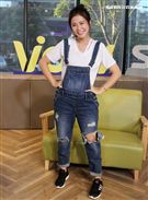 李燕上安安大明星直播提前過生日。（記者邱榮吉/攝影）