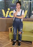 李燕上安安大明星直播提前過生日。（記者邱榮吉/攝影）