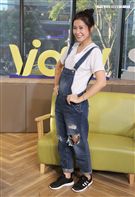 李燕上安安大明星直播提前過生日。（記者邱榮吉/攝影）