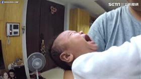 新生兒半夜哭鬧讓爸媽好無力。（圖／翻攝自鳥先生&鳥夫人臉書）