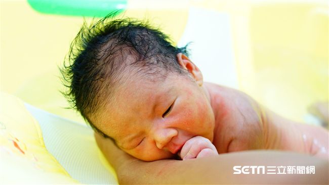 少子化／凍卵補助　能刺激生孩意願？