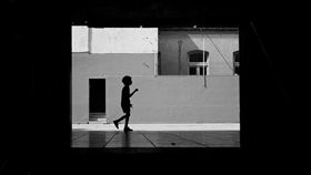 少子化,兒童,身影,小孩,孤獨(Nicolas Alejandro https://www.flickr.com/photos/nalejandro/13558999114/)