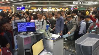 桃機移民署大當機　上千旅客受到影響