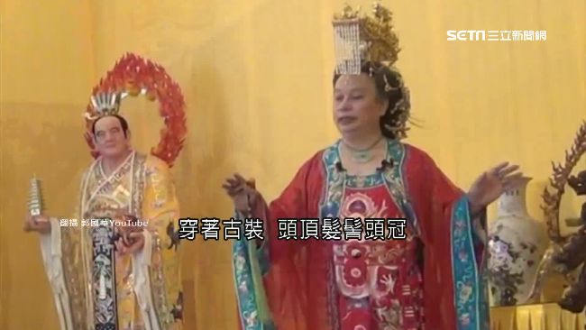 母娘特製服裝上萬　男乩身唱絕句開示
