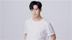 boyfriend,東玄 圖翻攝自boyfriend 臉書 https://www.facebook.com/officialBF/