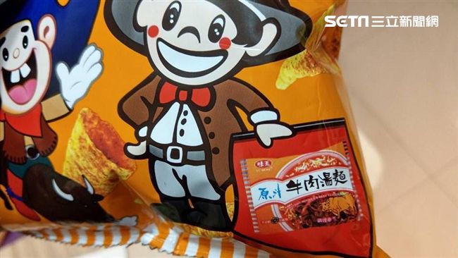 乖乖+王子麵　牛肉湯麵零食味道是…
