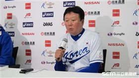 ▲韓國隊監督宣銅烈出席賽後記者會。（圖／記者蕭保祥攝）