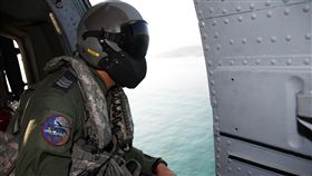 幻象機失聯　國軍全力搜救（1）國防部10日表示，幻象機7日失聯至今，共派遣空軍各型機76架次、海軍各型艦34艘次、空勤總隊直升機6架次等投入搜救任務。（國防部提供）中央社記者劉麗榮傳真　106年11月10日