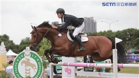 ▲奪下120-130cm級障礙跨越亞軍的謝秉洋。（圖／中華馬術協會提供）