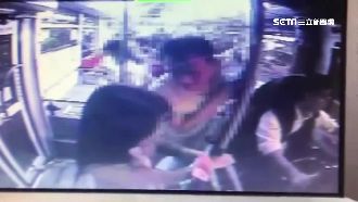 外籍男騷擾女客　公車司機大外割制伏