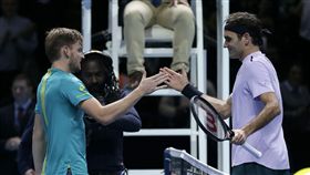  ▲David Goffin（左）爆冷擊退費德勒，搶下年終賽冠軍戰門票。（圖／美聯社／達志影像）
