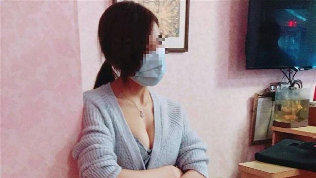 火辣露乳幫男打手槍　按摩女扯純按摩