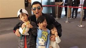 劉畊宏，小泡芙，王婉霏，機場送別（翻攝自王婉霏微博）