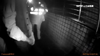 爬窗偷窺妙齡女洗澡　色狼辯「開窗」