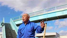 日311大地震引起海嘯，當地居民逃到這座天橋上因而獲救。（圖／翻攝朝日新聞）