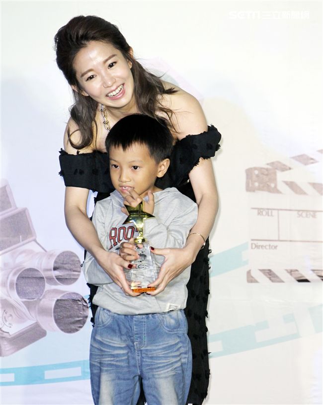 郭書瑤擔任MOD微電影創作大賽頒獎典禮頒獎大使。（記者邱榮吉/攝影）