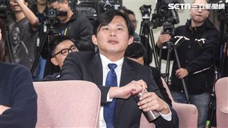 徐永明佔講台　邱議瑩：黃國昌在笑你