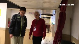 張忠謀宣布退休後　首現身橋牌比賽！