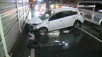 休旅車失控衝撞護欄　駕駛摔落高架橋