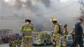 美國,紐約,化妝品工廠,爆炸,火警（圖／翻攝自推特）