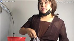 網紅黃小愛爆笑模仿鹽酥雞阿姨。（圖／翻攝自耖俗辣黃小愛臉書）