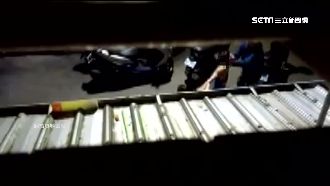 宛如電影大法師　男詭異嘶吼抓不住