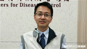 疾管署副署長羅一鈞提醒，民眾計畫前往麻疹疫情流行地區前，可至旅遊醫學門診評估麻疹疫苗接種需求。（圖／記者楊晴雯攝）