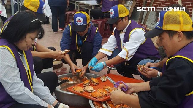 助弱勢過冬！多名廚師捨休假幫煮暖食
