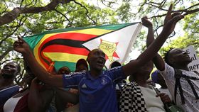 辛巴威,政變,民眾抗議_路透