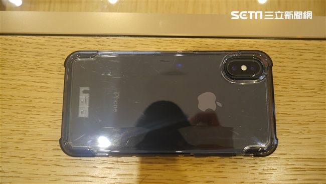 iPhoneX脆弱　帶動保護殼熱銷