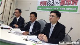 民進黨高雄立委連袂召開記者會痛批國民黨影射高銀及陳菊介入慶富案，記者李英婷攝影