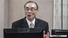 國防部長馮世寬22日前往立法院國防與外交委員會針對獵雷艦案備詢並報告。 圖／記者林敬旻攝