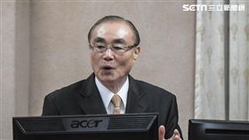 國防部長馮世寬22日前往立法院國防與外交委員會針對獵雷艦案備詢並報告。 圖／記者林敬旻攝