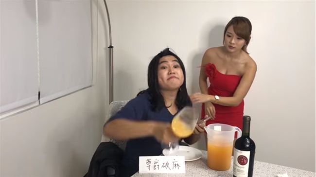 影／笑噴！網紅神還原「婚宴白吃姊」