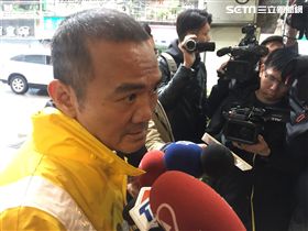 五樓56歲陳姓住戶，保全人員，上夜班逃過一劫,中和,火警／記者陳啟明攝