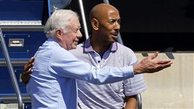 美國總統卡特從北韓勞改營救出的美國男子葛梅斯（Aijalon Mahli Gomes）燒死／（圖／路透社／達志影像）