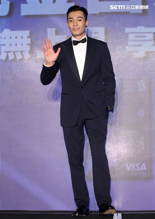 楊丞琳.周柏豪代言信用卡。（記者邱榮吉/攝影）