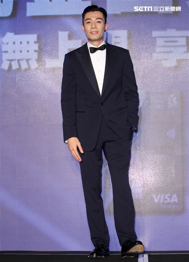 楊丞琳.周柏豪代言信用卡。（記者邱榮吉/攝影）