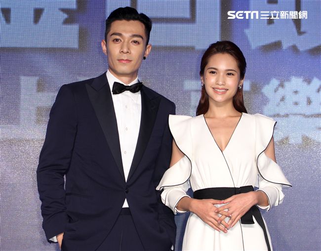 楊丞琳.周柏豪代言信用卡。（記者邱榮吉/攝影）