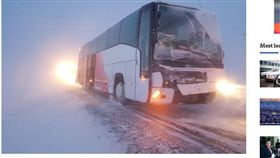 台旅行團巴士遊冰島發生車禍　外交部：傷者皆無大礙
圖/翻攝自visir新聞網