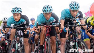 雨中冒險飆自行車　鍾承翰累到喊嫑嫑