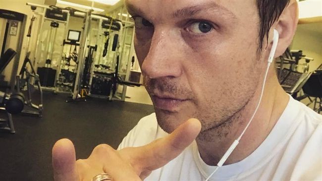 新好男孩遭爆性侵18歲處女歌姬