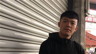 凌晨排隊搶頭香　他說：早知回家睡覺