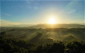 ▲台南二寮日出。（圖／Tripbaa趣吧！達人帶路）