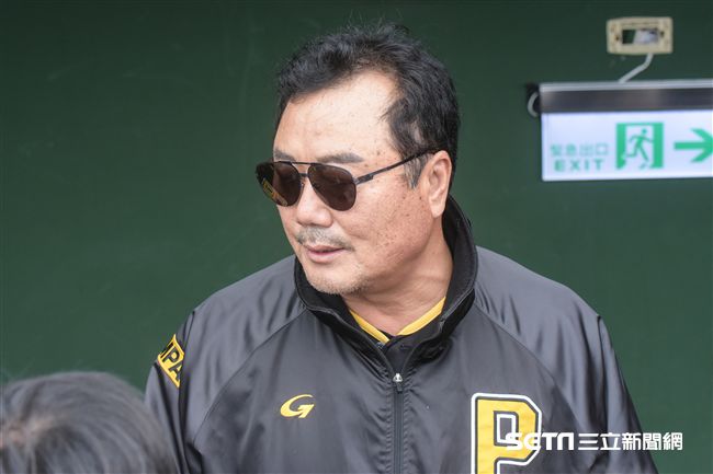 2職棒兒同時被規則五　柳承安說很好