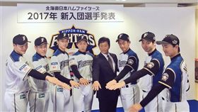 清宮幸太郎穿上火腿21號球衣。（圖／翻攝自火腿推特）