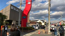 男搶銀行千萬　厚厚一疊僅2萬真鈔／翻攝推特(国土第一警備保障 株式会社)
